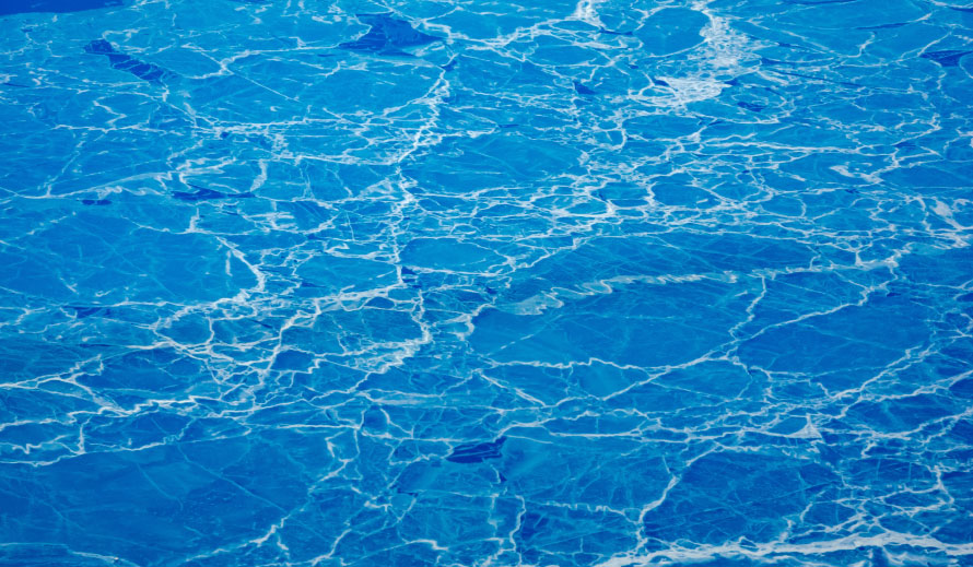 Can structural cracks in pools be repaired?