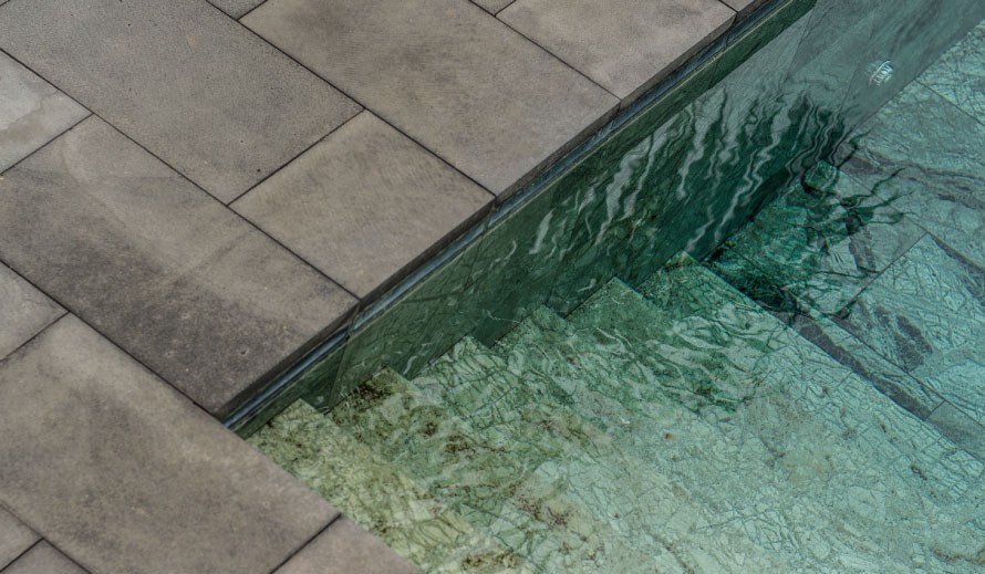 Concrete Pools vs Gunite Pools: Making the Right Choice